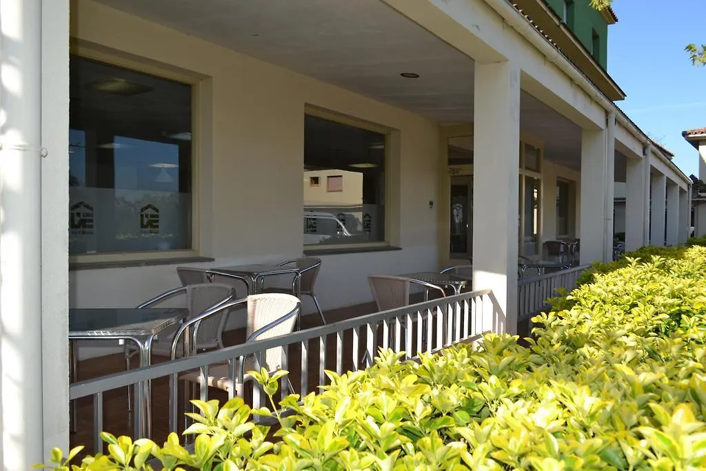 Hostal L'Esplai Viladamat 2*,